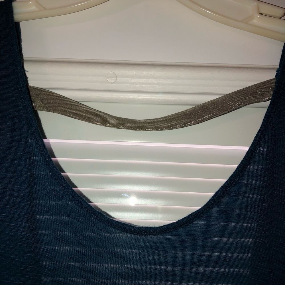 Express Top - Picture 2 of 5